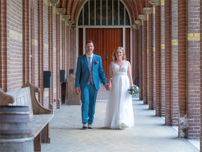 Bruidspaar op trouwlocatie Bovendonk